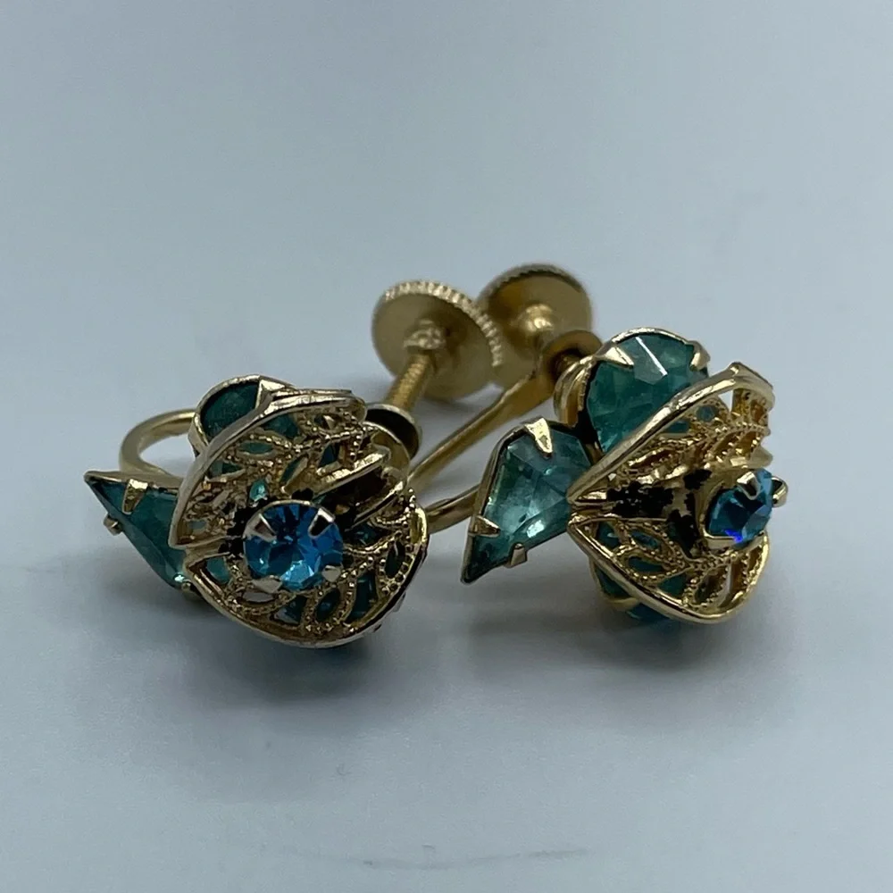 Vintage Gold Tone Turquoise Rhinestone Clip On Earrings